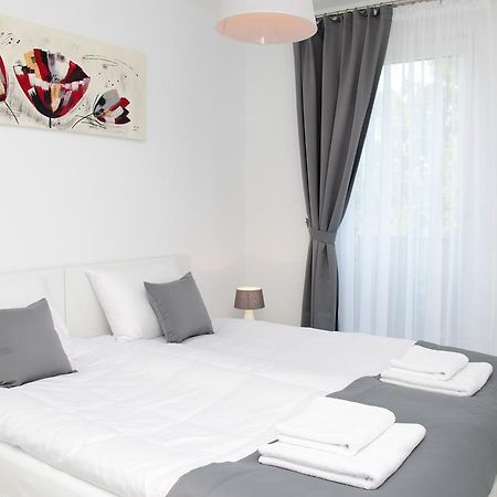 Apartamenty Mariela-Kolobrzeg Z Garazem Kültér fotó